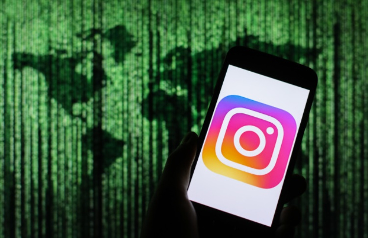 Instagram попросит подтвердить личность владельцев подозрительных аккаунтов