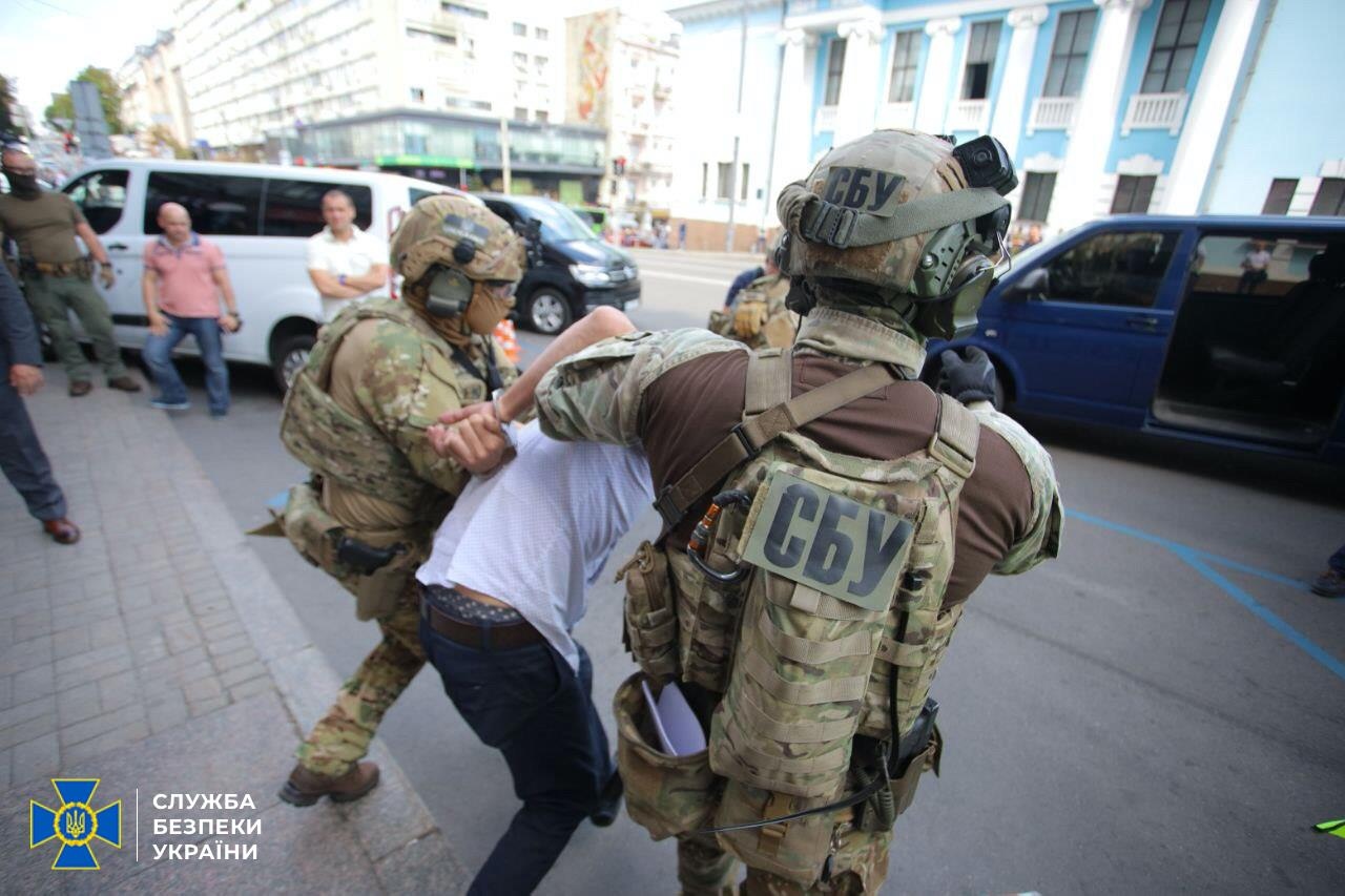 Операция спецназа по захвату террориста в Киеве попала на видео