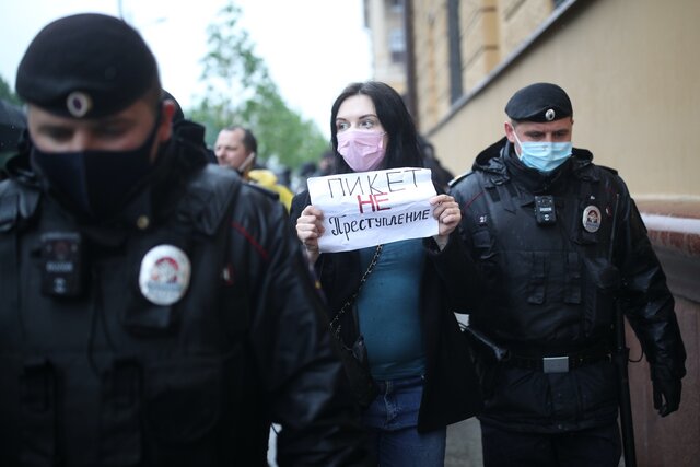 Почему задерживают участников одиночных пикетов Объясняет МВД