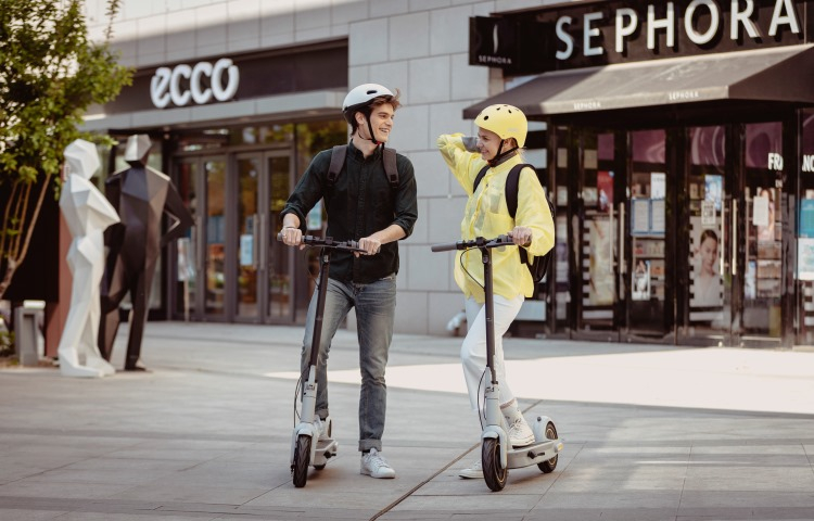 Segway-Ninebot представила в России два электросамоката по цене от 50 тыс. рублей