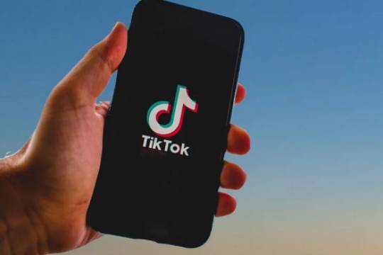 В TikTok осудили популярный подростковый флешмоб с галлюцинациями