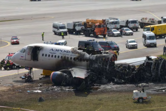 Защита пилота загоревшегося в Шереметьево SSJ100 рассказала о дальнейших планах