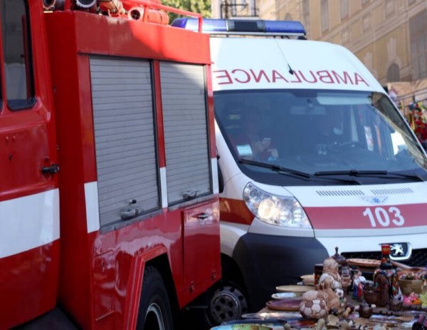 На трассе Лянтор — Карымкары в ХМАО перевернулся грузовик с вахтовиками