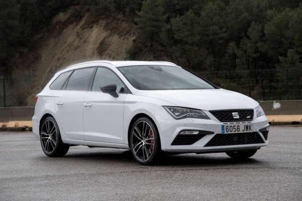 Дешевле и резвее Volkswagen: Почему Джереми Кларксон рекомендует Seat Leon, а не Golf 7