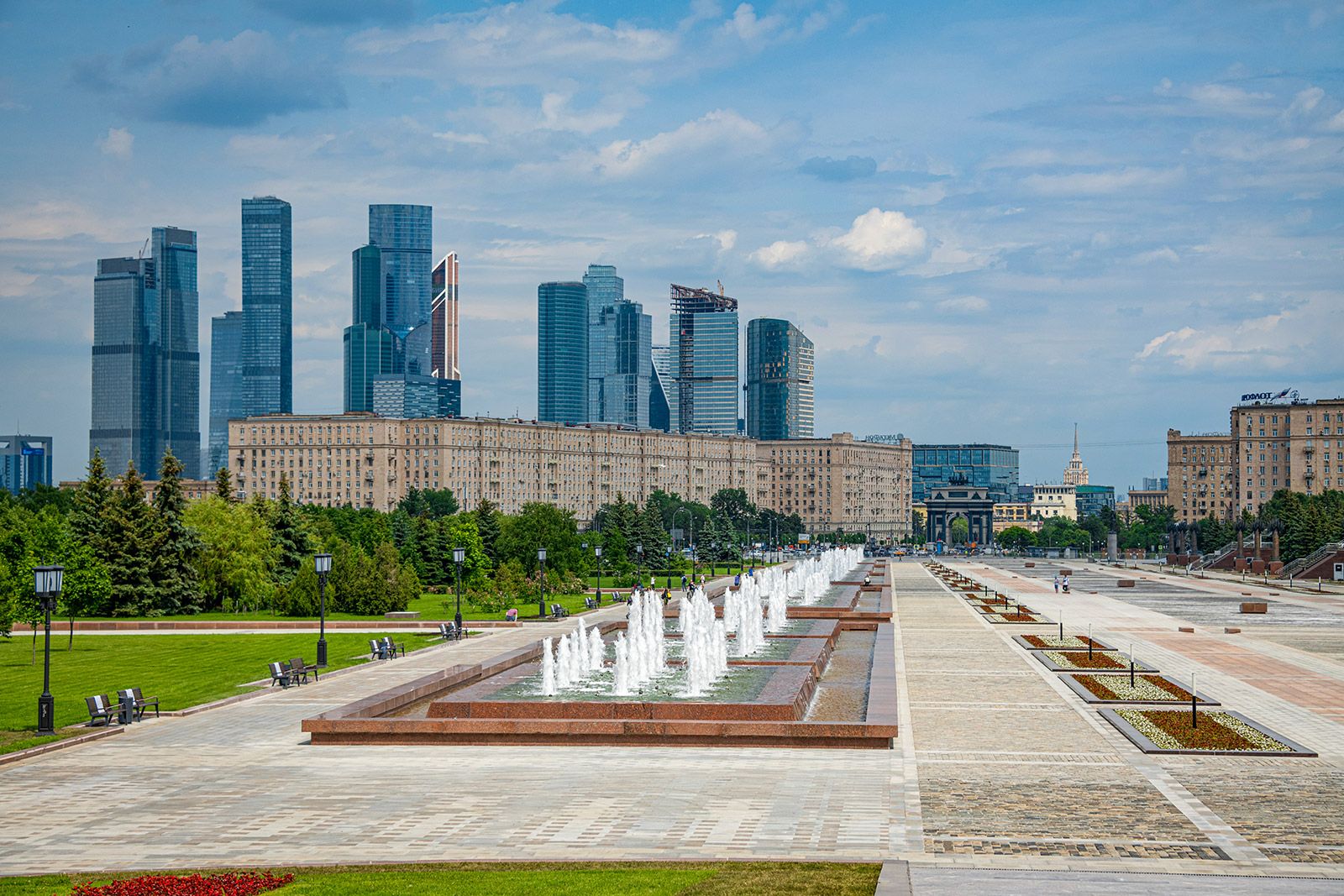 Сезон фонтанов открылся в Москве