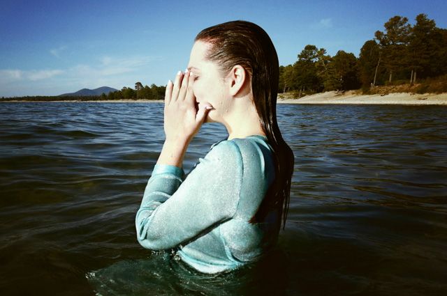 Море в уши, в горло, в нос. Полезны ли полоскание морской водой