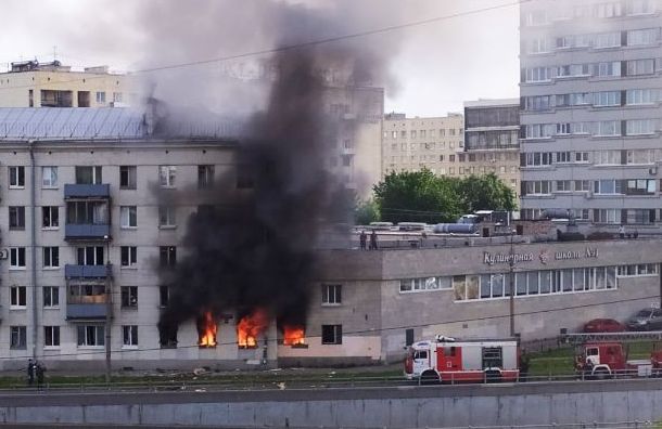 Думали, землетрясение: петербуржцев разбудил прогремевший взрыв