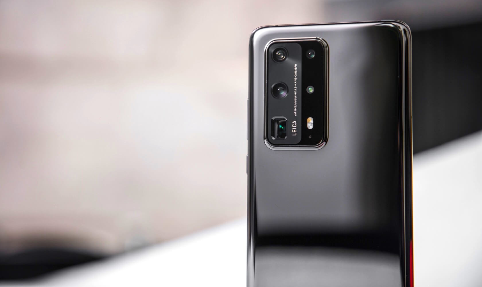 Huawei P40 Pro поступает в продажу по цене от $1120