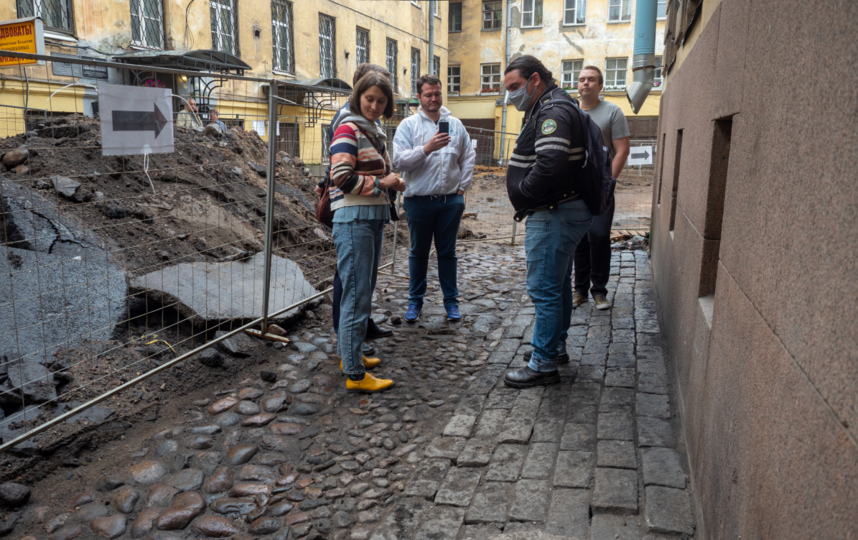 В Петербурге историческое мощение стало причиной войны