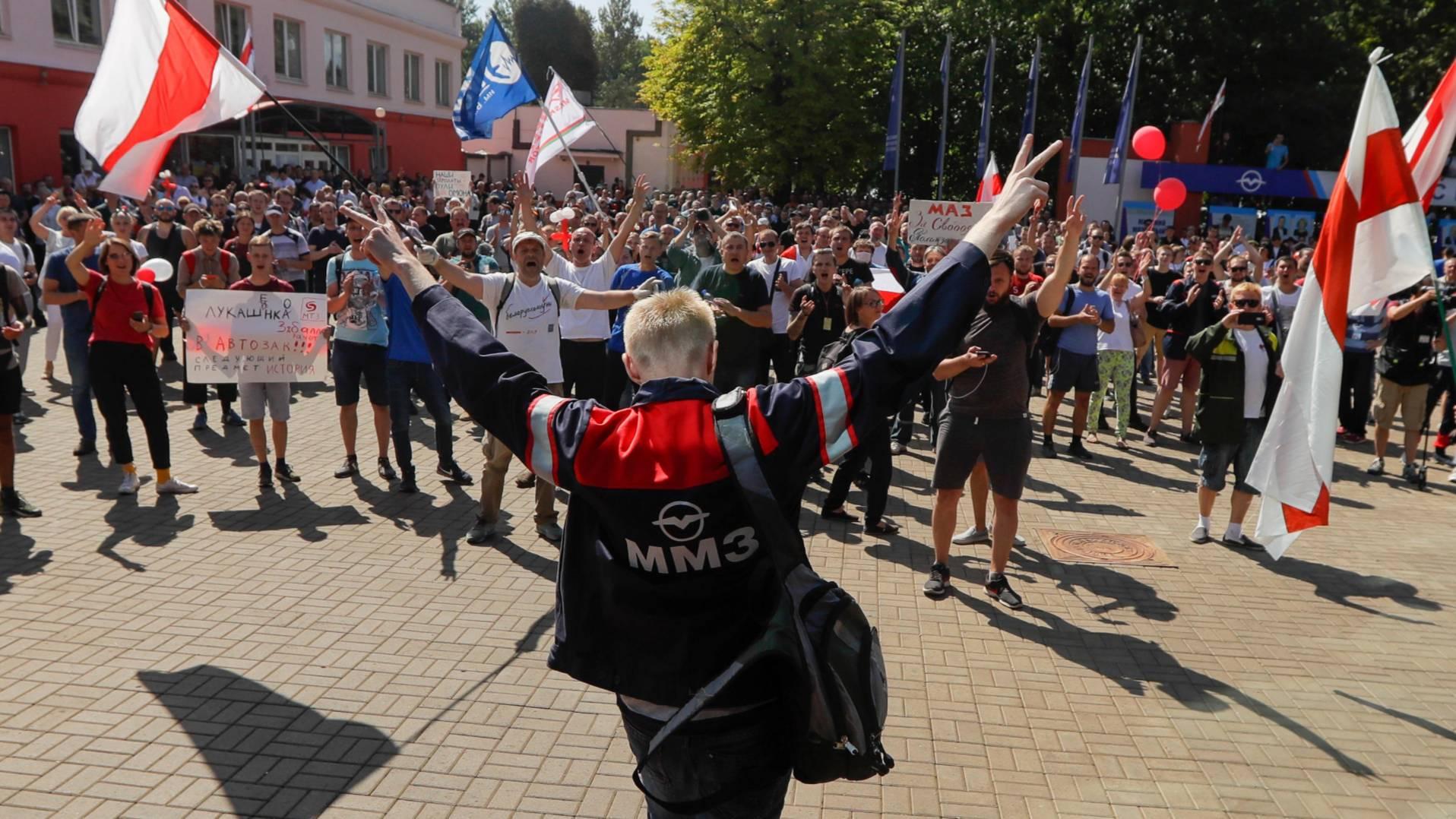 Деньги не пахнут. Как покупают заводских